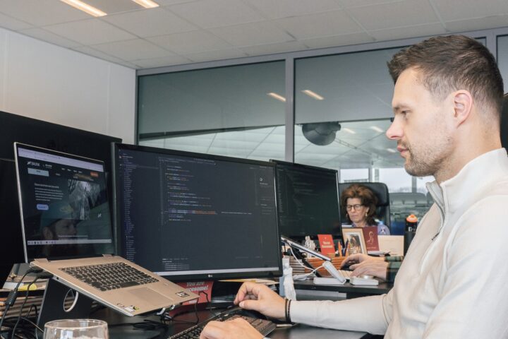 Home &bull; DBK.nl - Masters in Online Business | Websites op maat